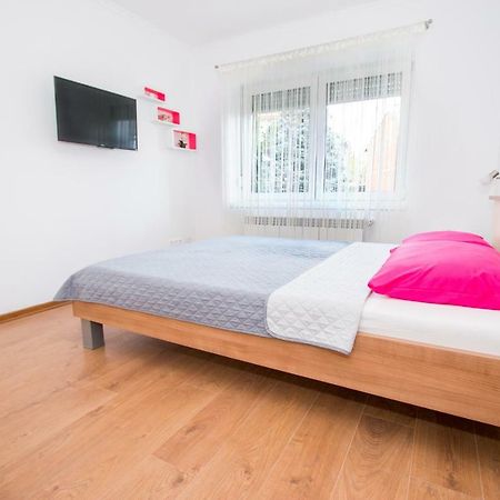 Appartement Nada à Karlovac Extérieur photo