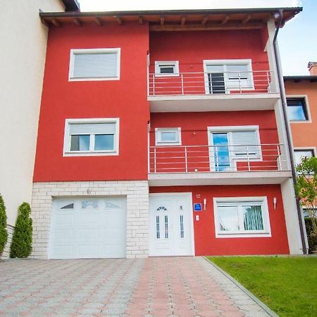 Appartement Nada à Karlovac Extérieur photo