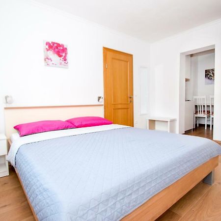 Appartement Nada à Karlovac Extérieur photo