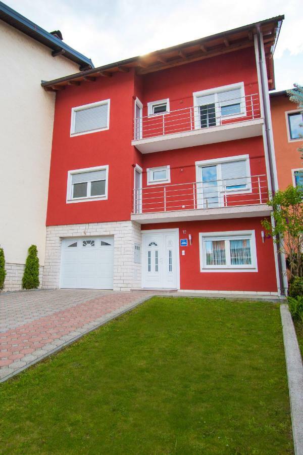 Appartement Nada à Karlovac Extérieur photo