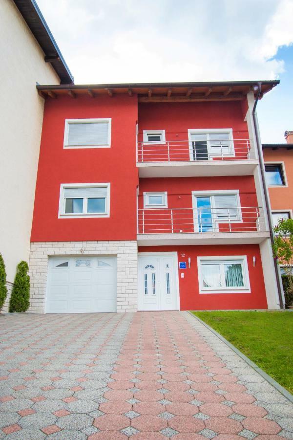 Appartement Nada à Karlovac Extérieur photo